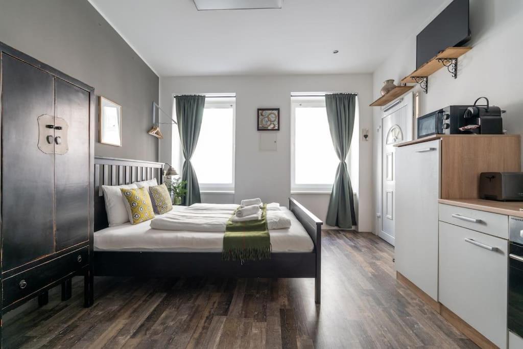 Sleek Studio By City Center By Hm Bécs Kültér fotó